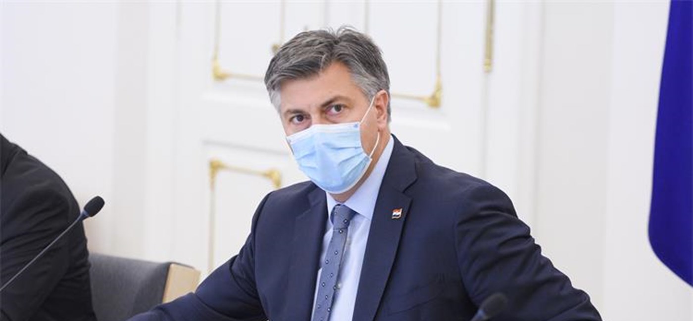 Plenković: Nadamo se da će školska godina proći dobro uz pridržavanje tri pravila – higijene, dezinfekcije i distance
